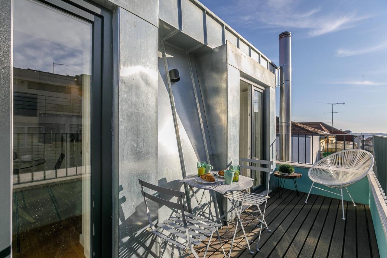 Lovelystay - Downtown Studio With Pool, Ac And Balcony OOporto Exterior foto