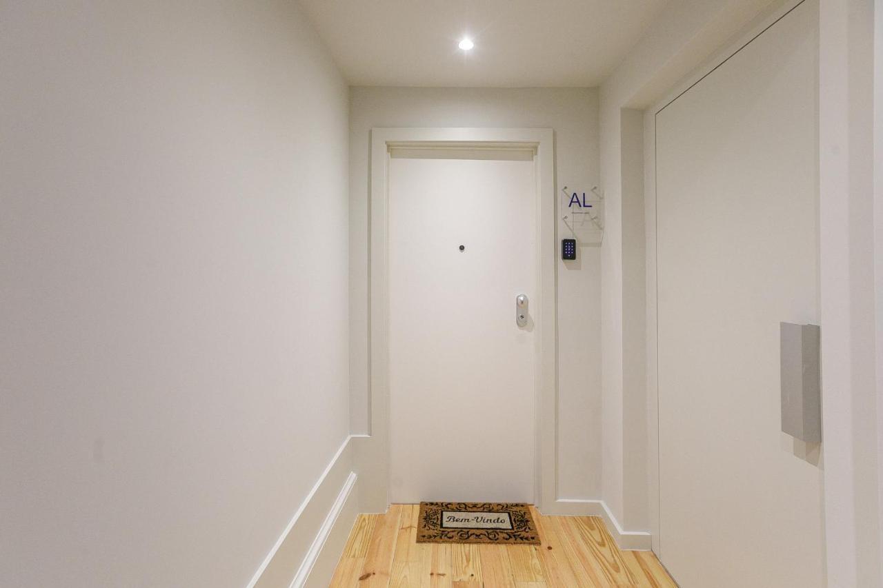 Lovelystay - Downtown Studio With Pool, Ac And Balcony OOporto Exterior foto